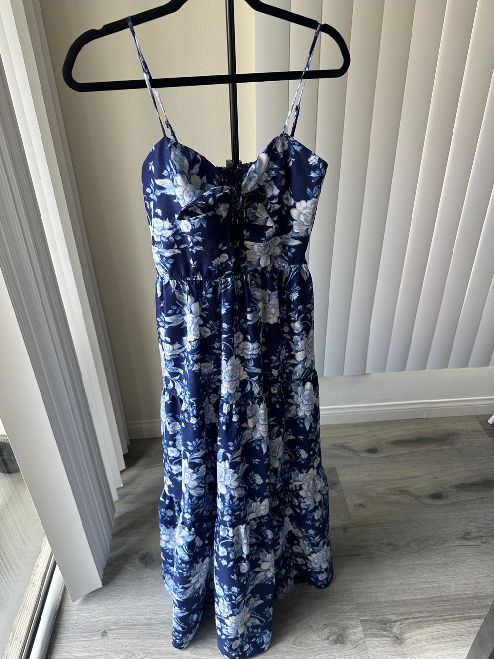 TRIXXI - Navy & White Floral Tie-Front Maxi Dress